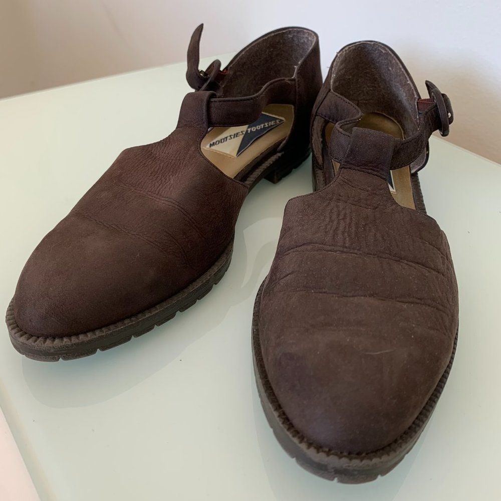 Mootsies Tootsies - Vintage Flat Sandals - Brown Leather - US 8.5